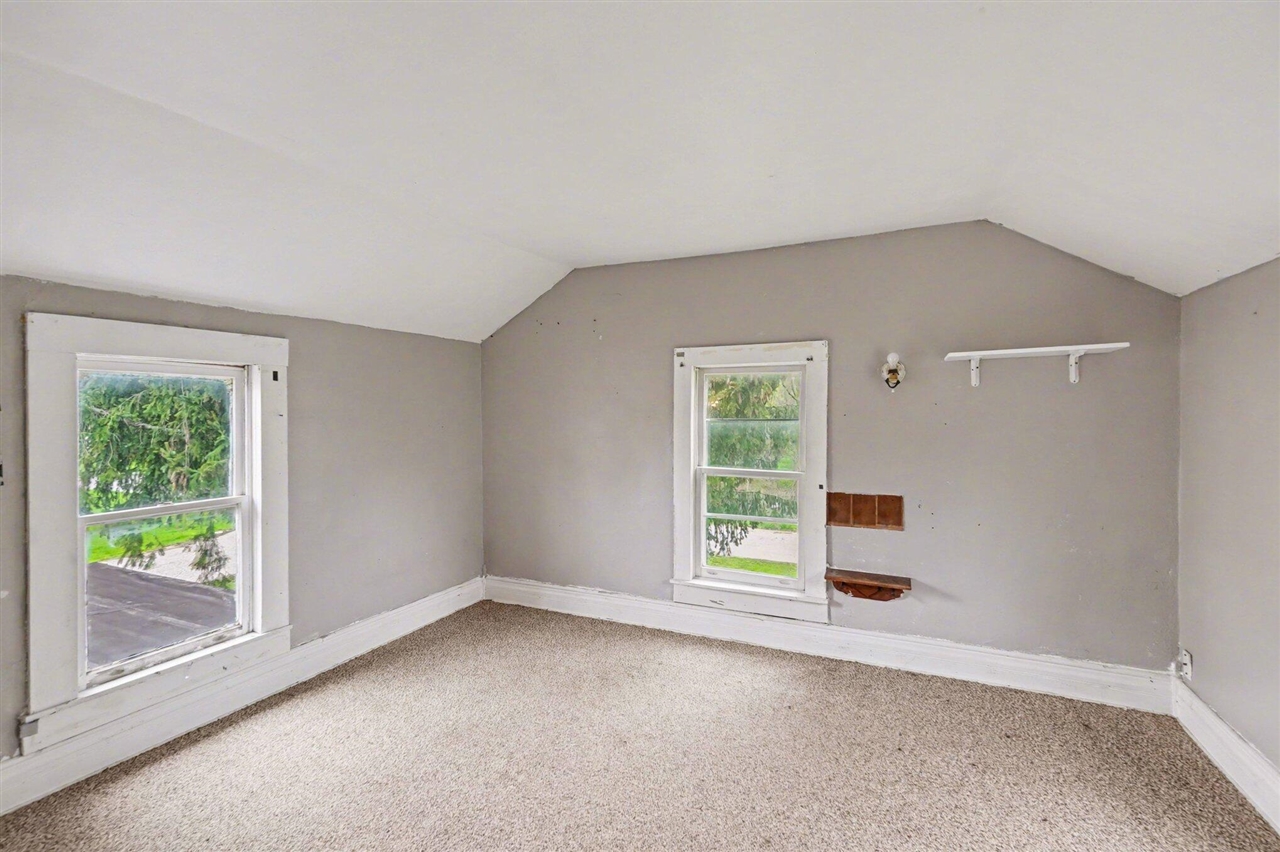 282 W Washington Street, Newaygo, MI, 49337-8844