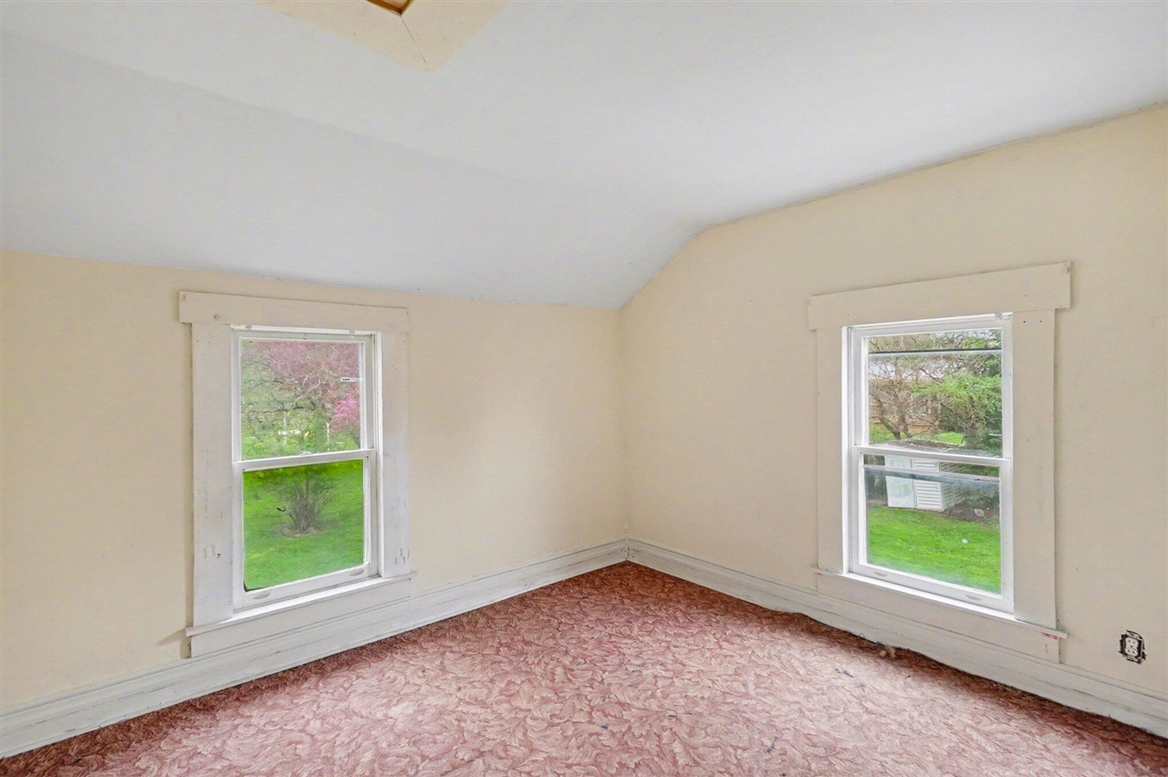 282 W Washington Street, Newaygo, MI, 49337-8844