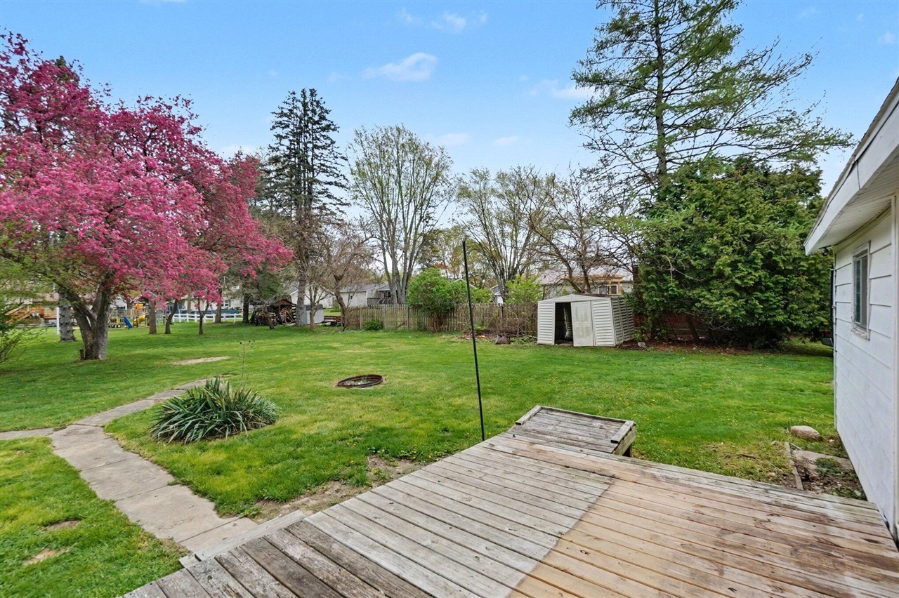 282 W Washington Street, Newaygo, MI, 49337-8844