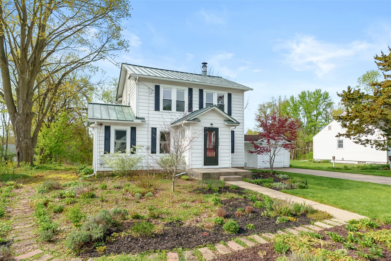 2126 Fairfield Road, Portage, MI, 49002