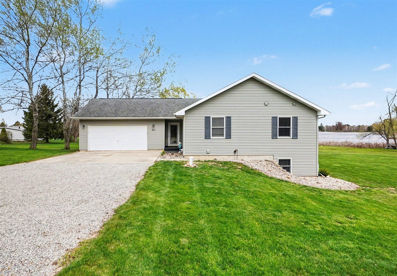 Homes for sale in Sears, MI | 3520 W Lake Dr, Sears, MI 49679 | MLS# 70528325