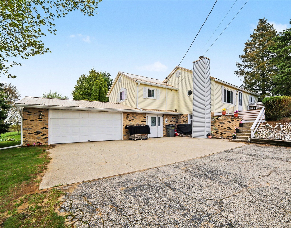 3rd image of 2330 W Tyler Rd, Hart, MI 49420 | MLS# 70528374
