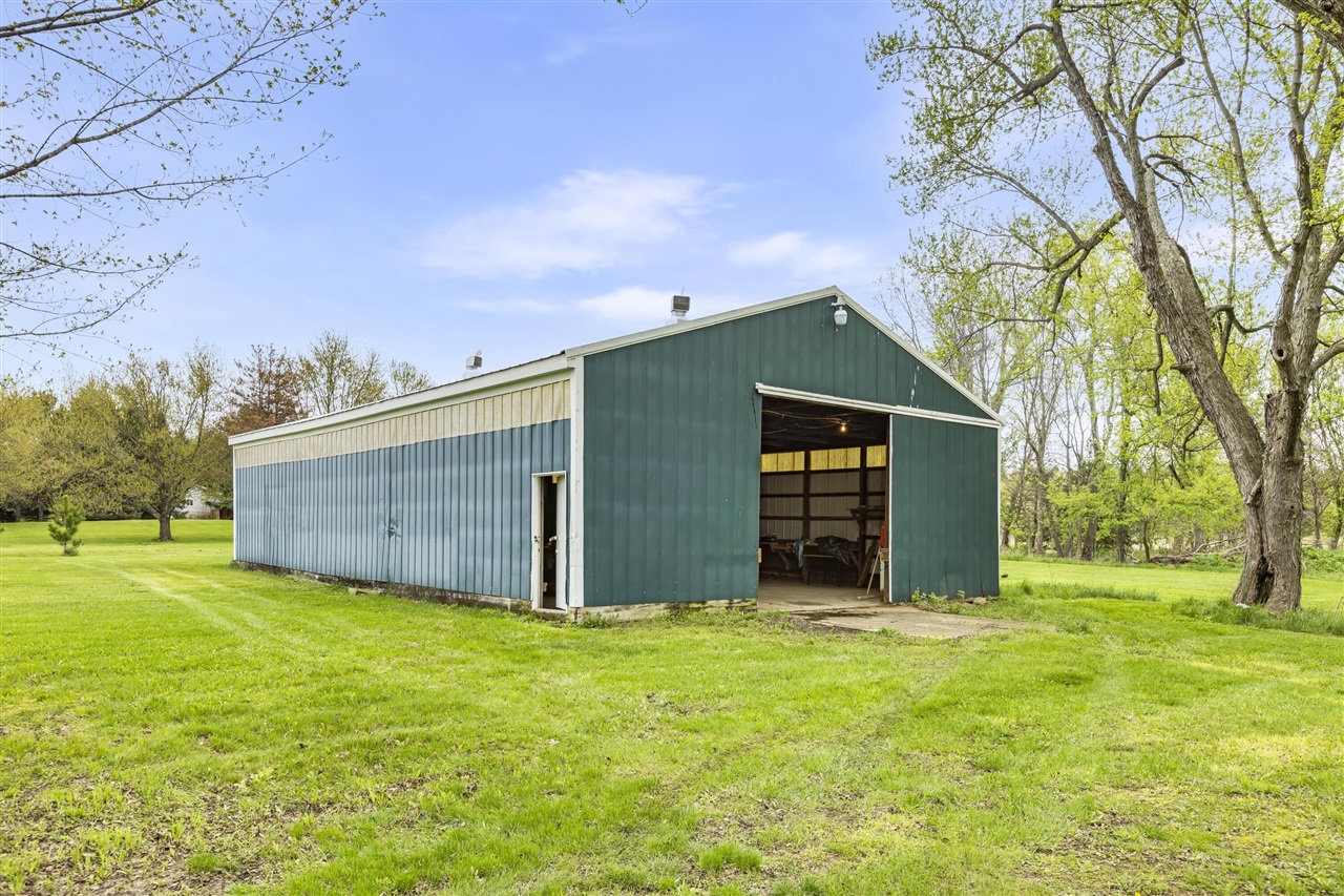 4585 S Onondaga Road, Onondaga, MI, 49264-9758