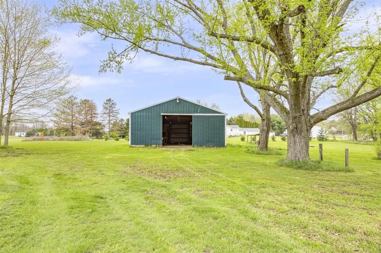 4585 S Onondaga Road, Onondaga, MI, 49264-9758