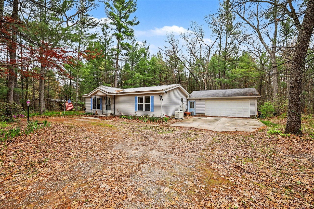 5842 Beech Street, Twin Lake, MI, 49457-9720