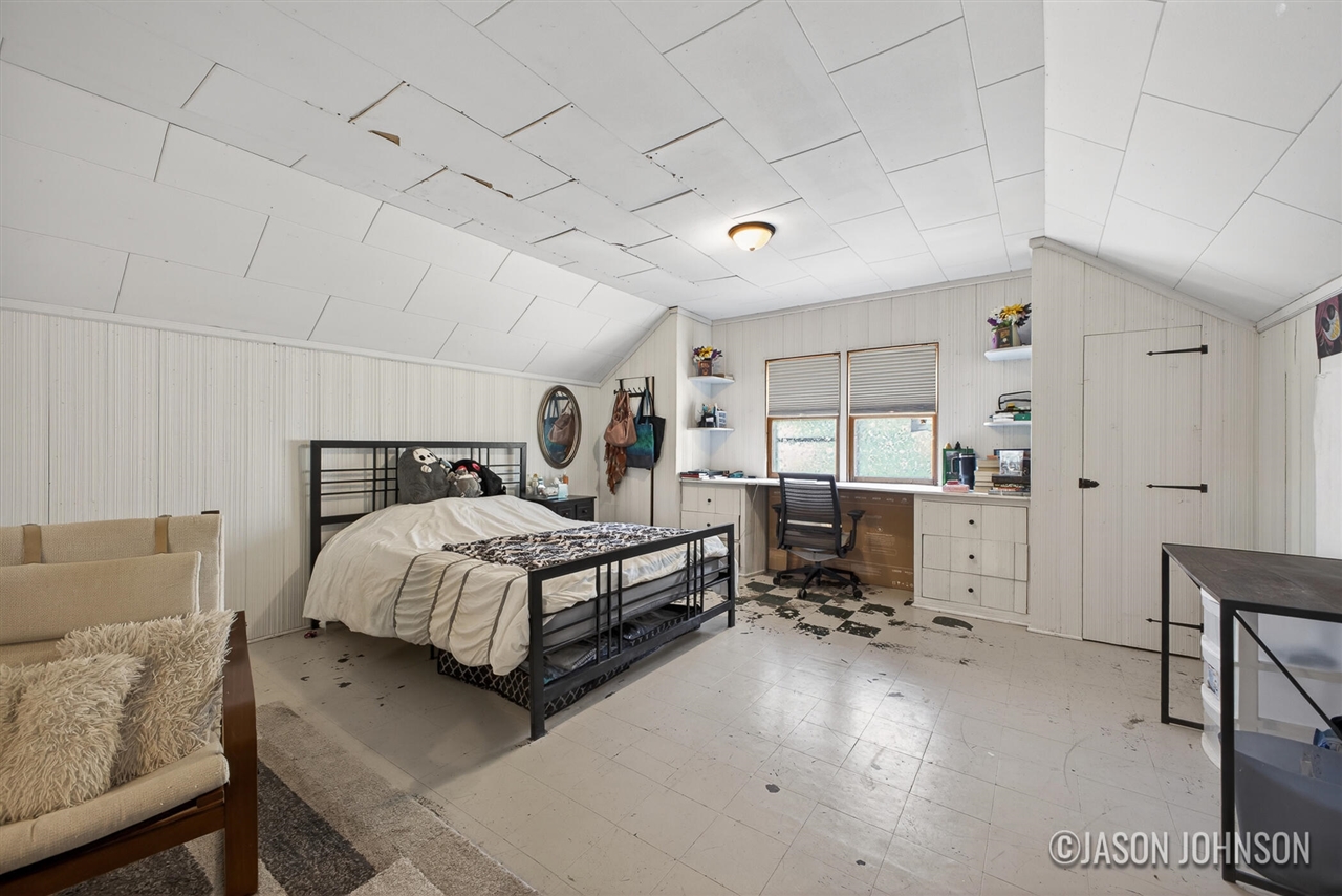 312 Sweet Street, Grand Rapids, MI, 49505-4710