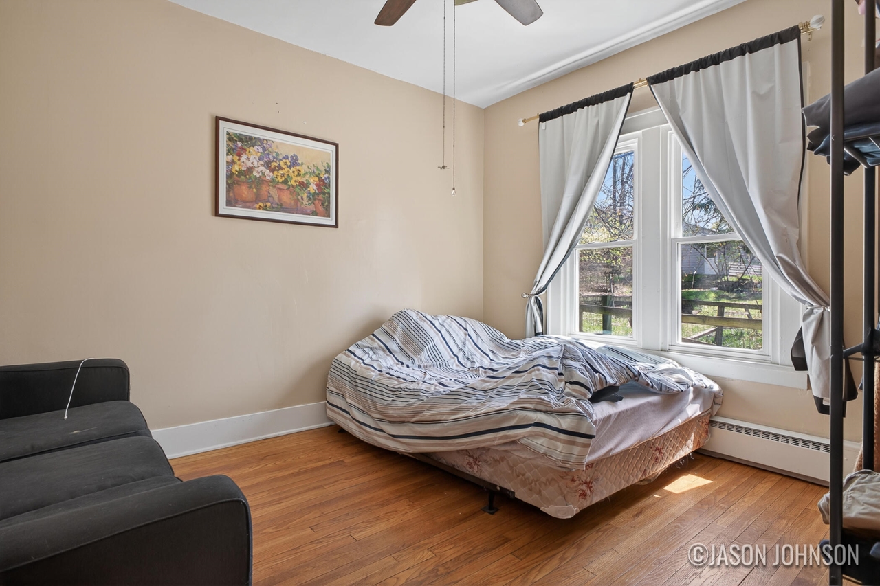 312 Sweet Street, Grand Rapids, MI, 49505-4710