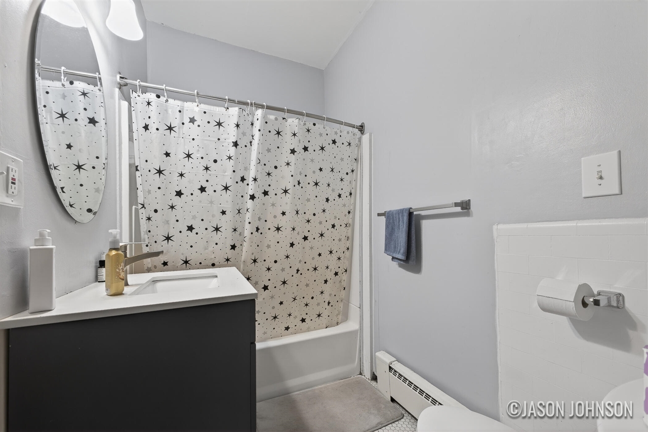 312 Sweet Street, Grand Rapids, MI, 49505-4710