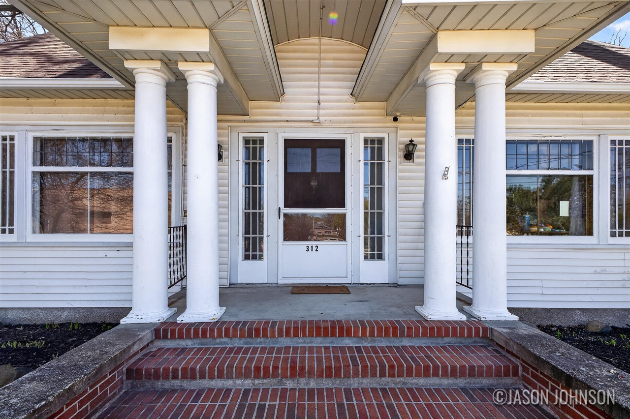 312 Sweet Street, Grand Rapids, MI, 49505-4710