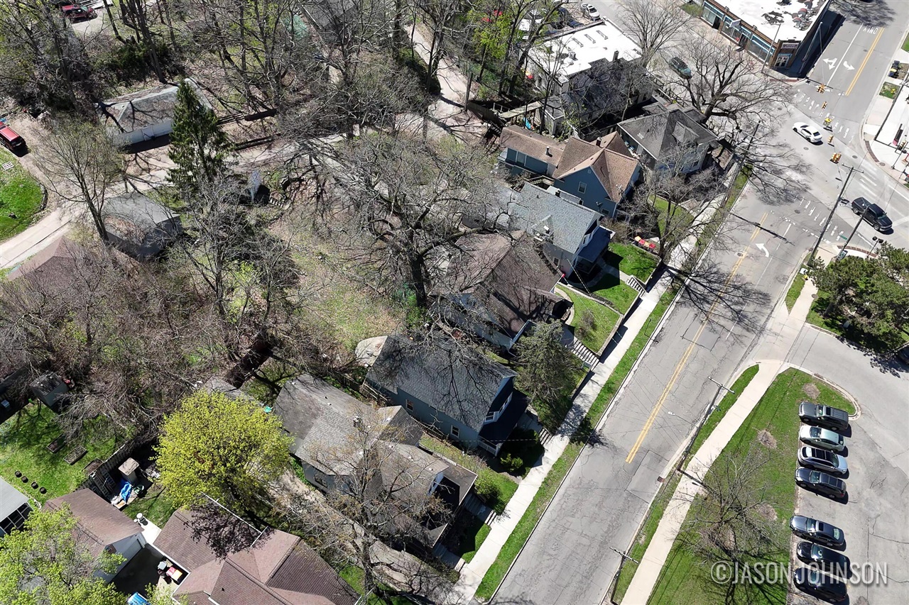 312 Sweet Street, Grand Rapids, MI, 49505-4710