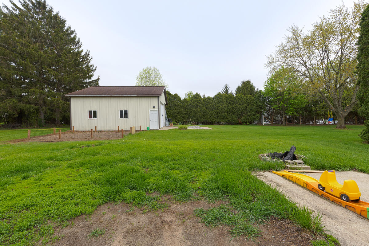 1912 88th Avenue, Zeeland, MI, 49464-9154