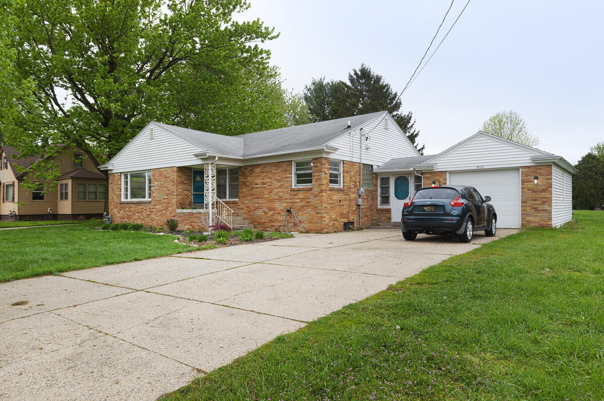1912 88th Avenue, Zeeland, MI, 49464-9154
