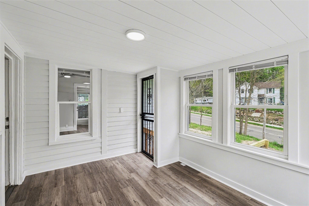 1036 Denner Street, Kalamazoo, MI, 49006-2221