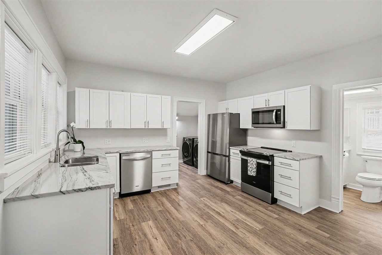 1036 Denner Street, Kalamazoo, MI, 49006-2221