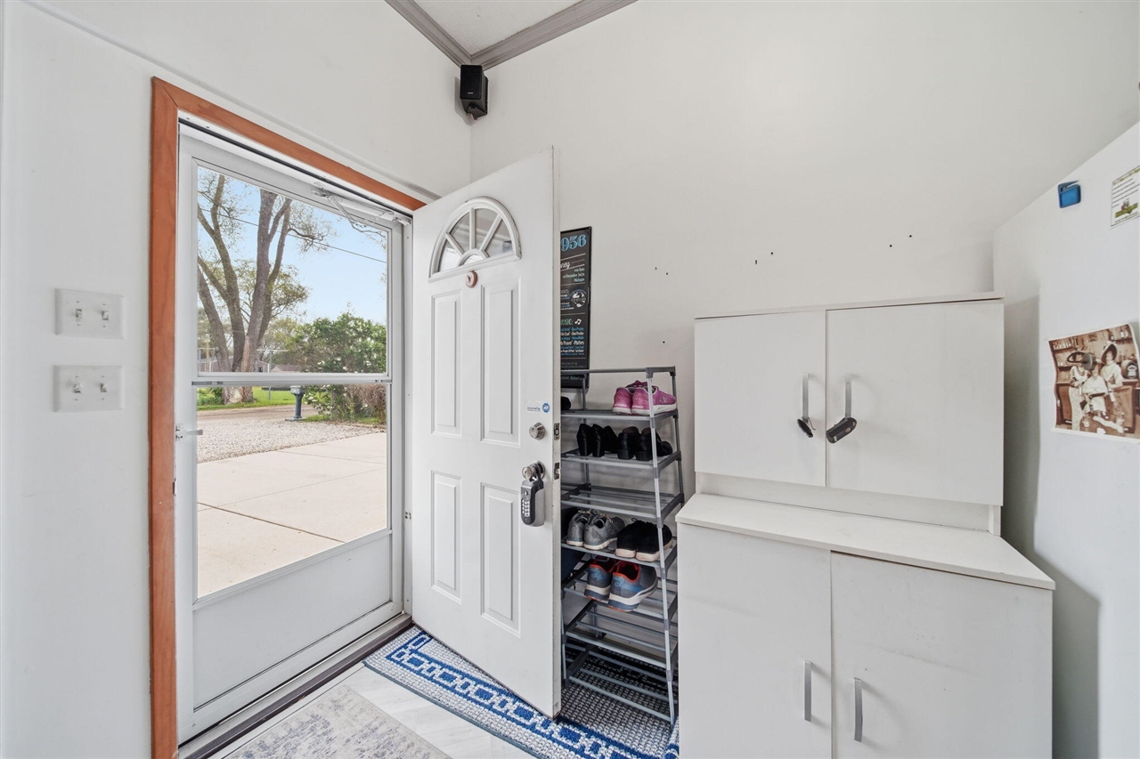 217 N Lakeside Drive, Michigan Center, MI, 49254-1250