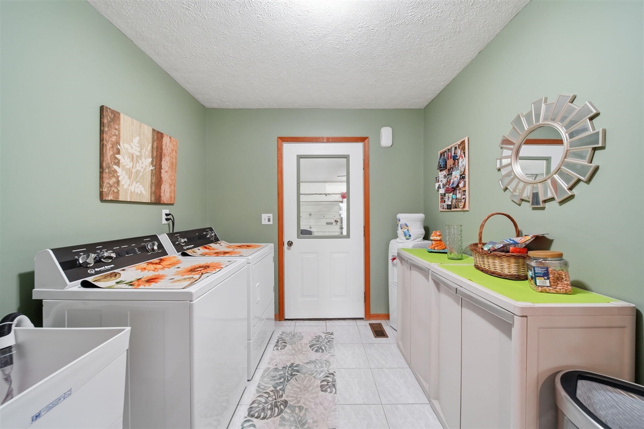 217 N Lakeside Drive, Michigan Center, MI, 49254-1250