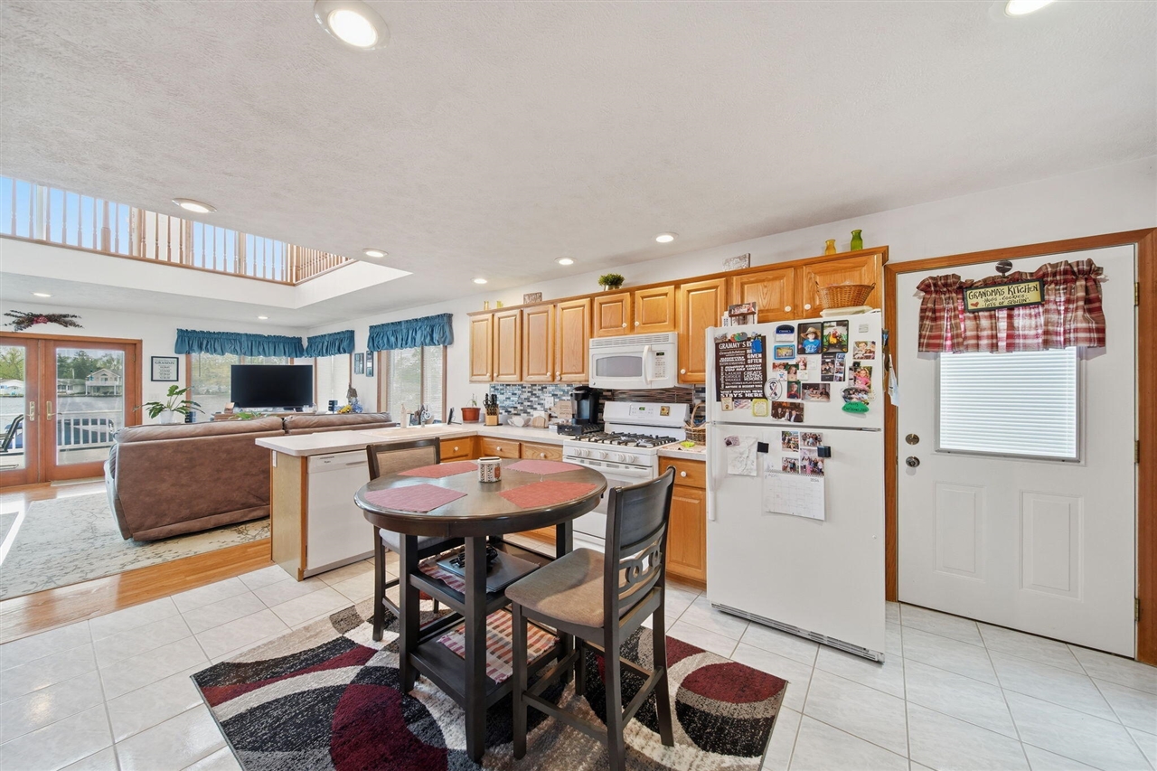 217 N Lakeside Drive, Michigan Center, MI, 49254-1250