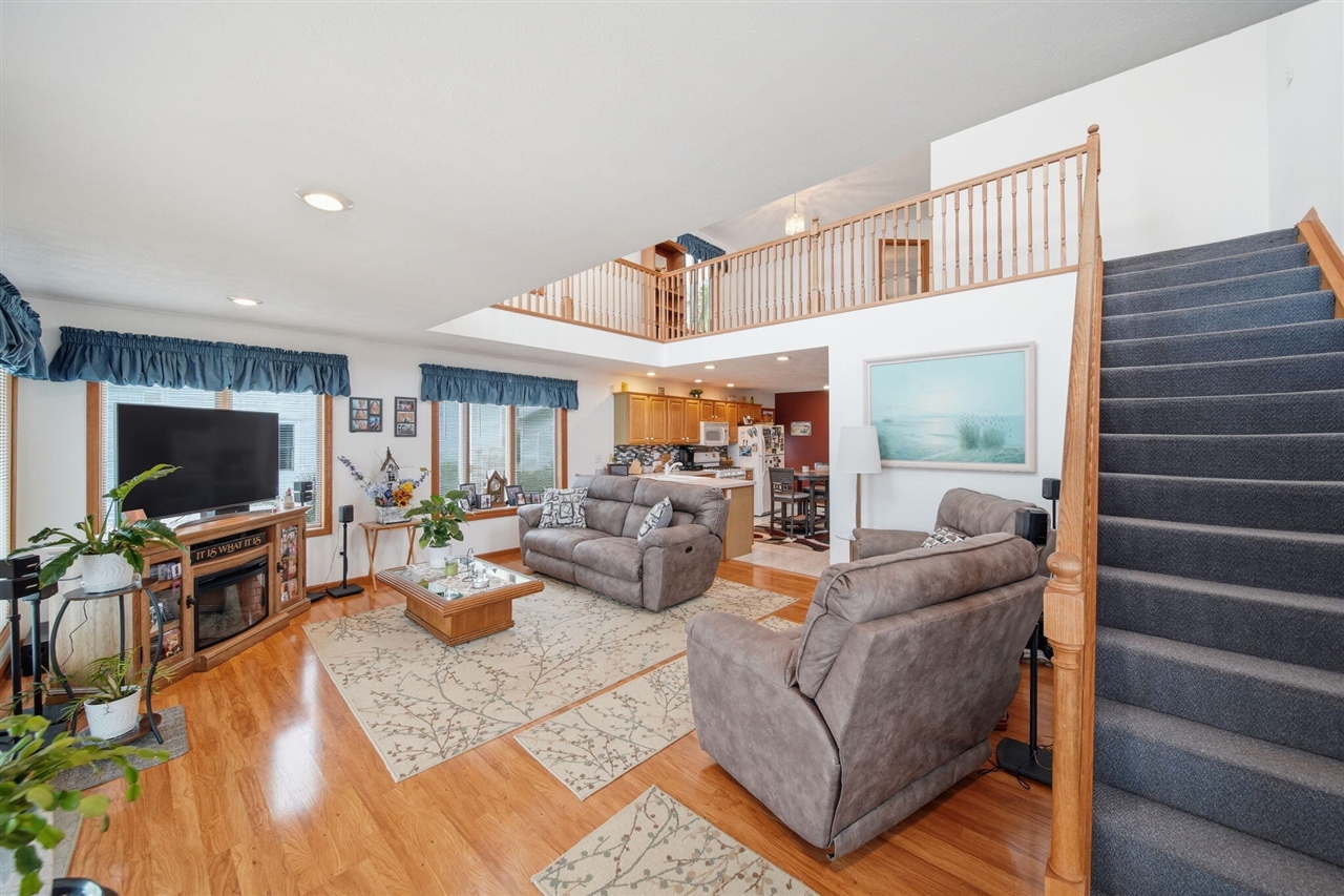 217 N Lakeside Drive, Michigan Center, MI, 49254-1250