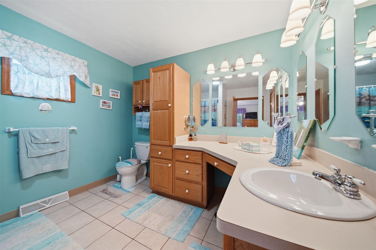 217 N Lakeside Drive, Michigan Center, MI, 49254-1250