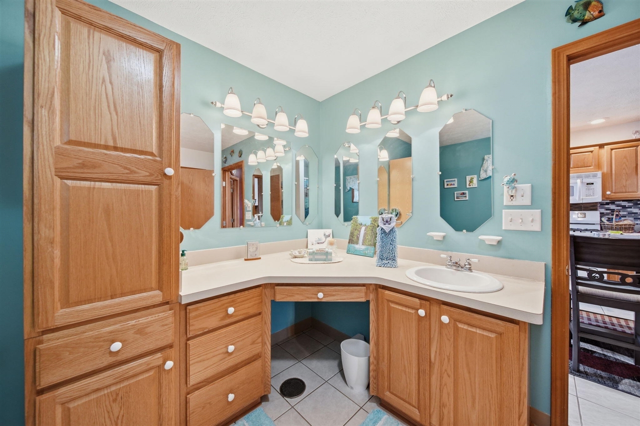 217 N Lakeside Drive, Michigan Center, MI, 49254-1250