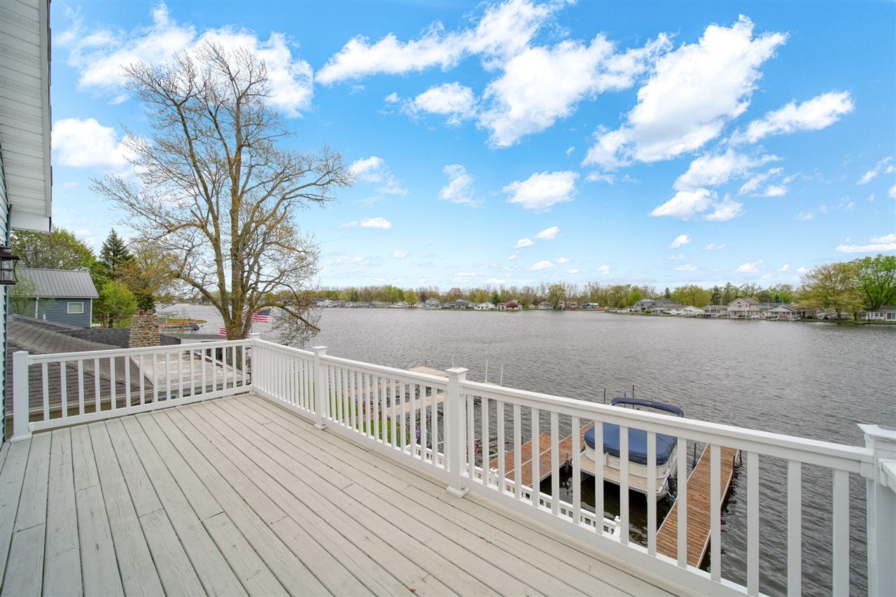 217 N Lakeside Drive, Michigan Center, MI, 49254-1250
