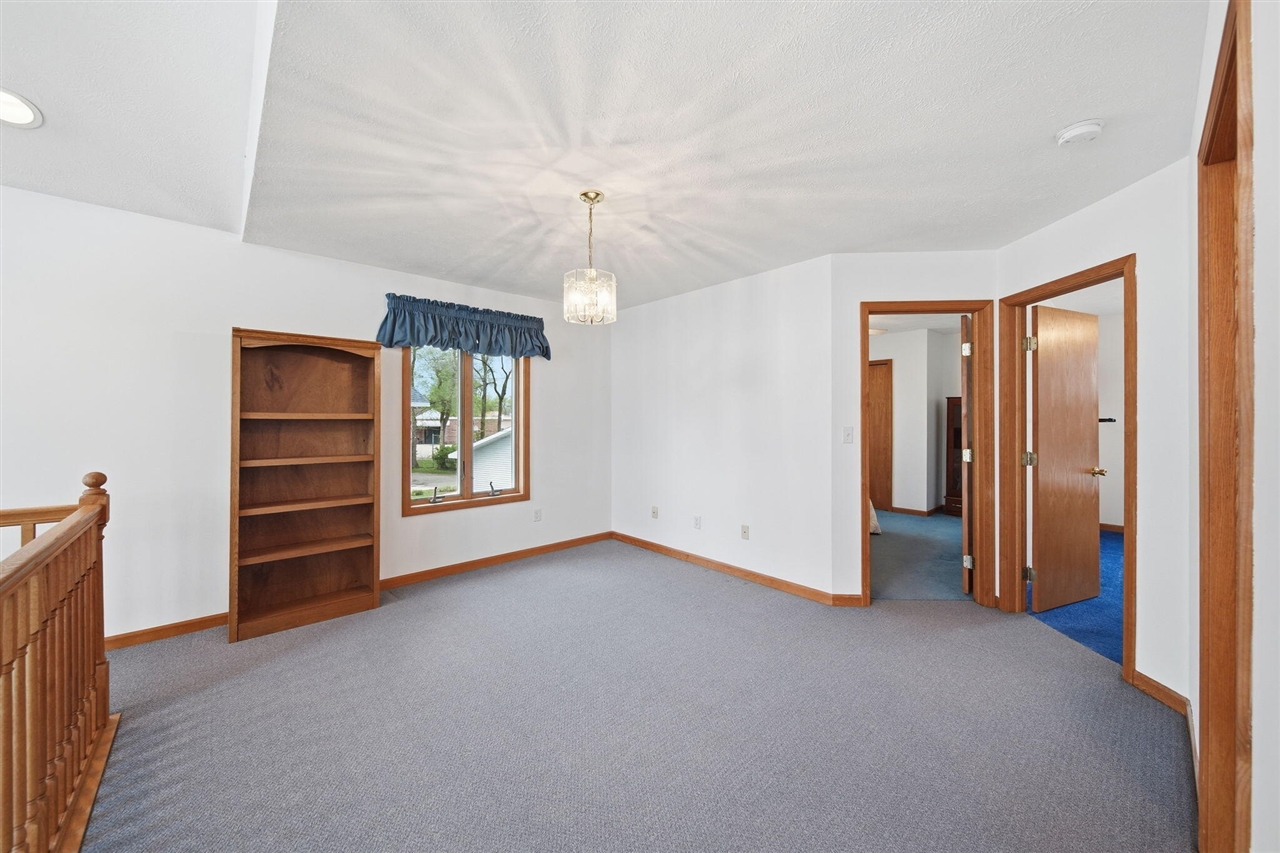 217 N Lakeside Drive, Michigan Center, MI, 49254-1250