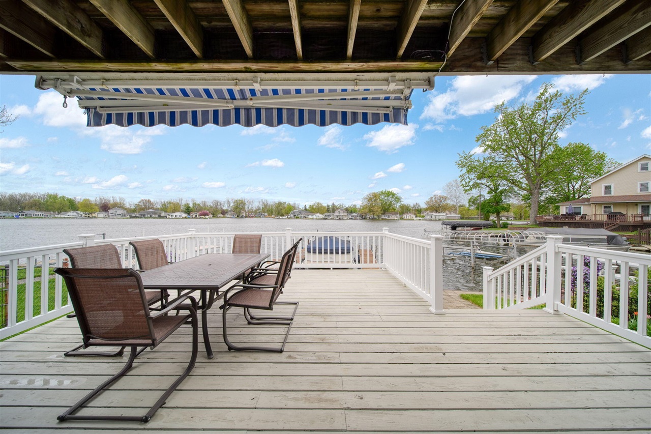217 N Lakeside Drive, Michigan Center, MI, 49254-1250