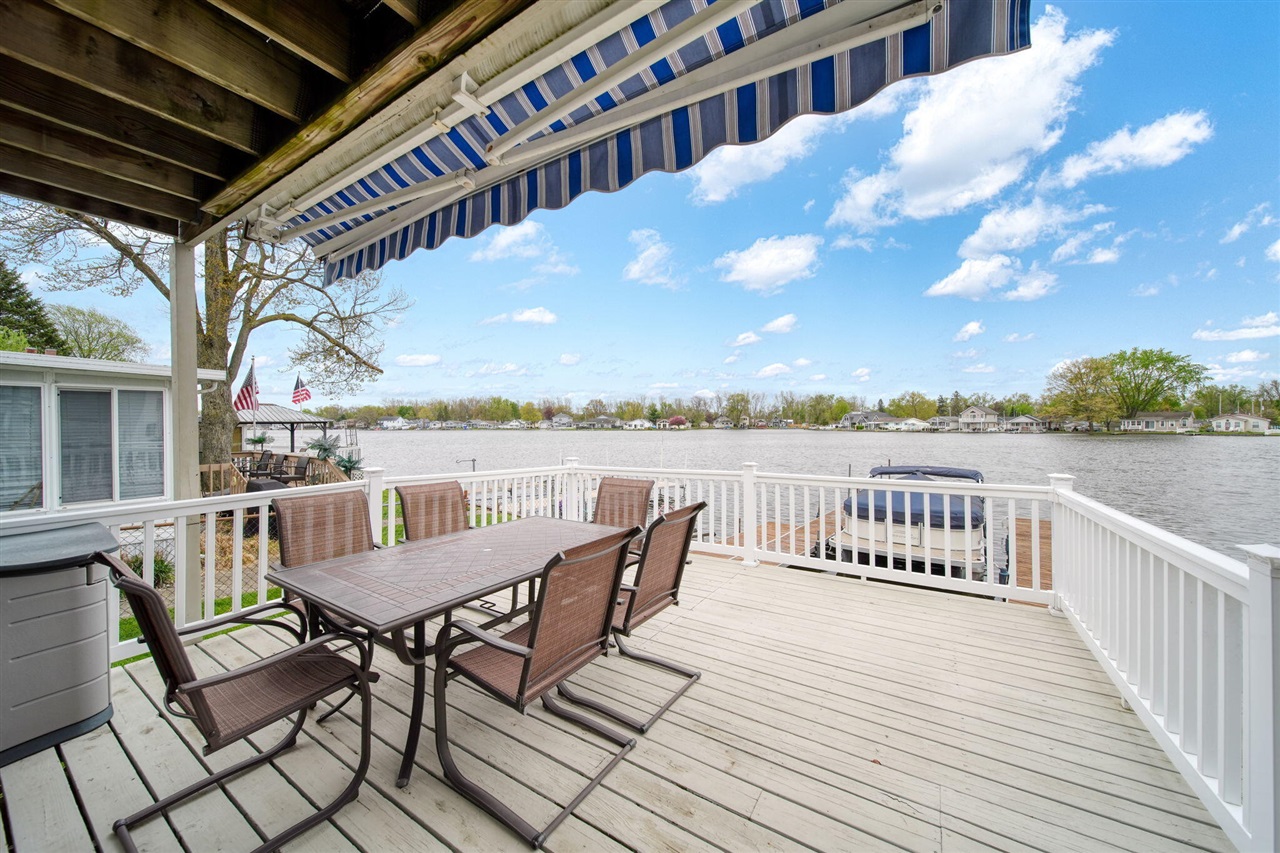 217 N Lakeside Drive, Michigan Center, MI, 49254-1250