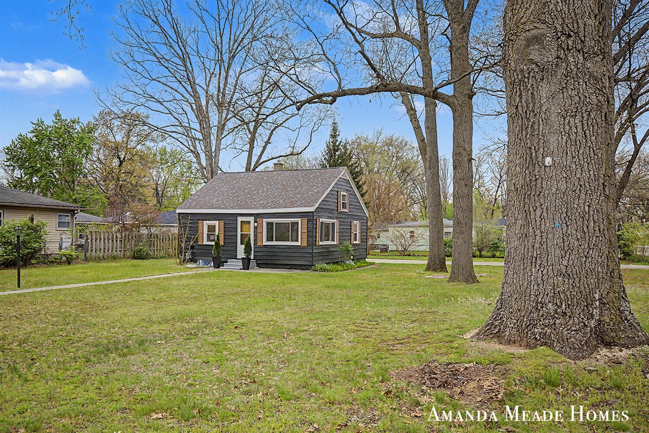 1223 40th Street, Wyoming, MI, 49509-4301