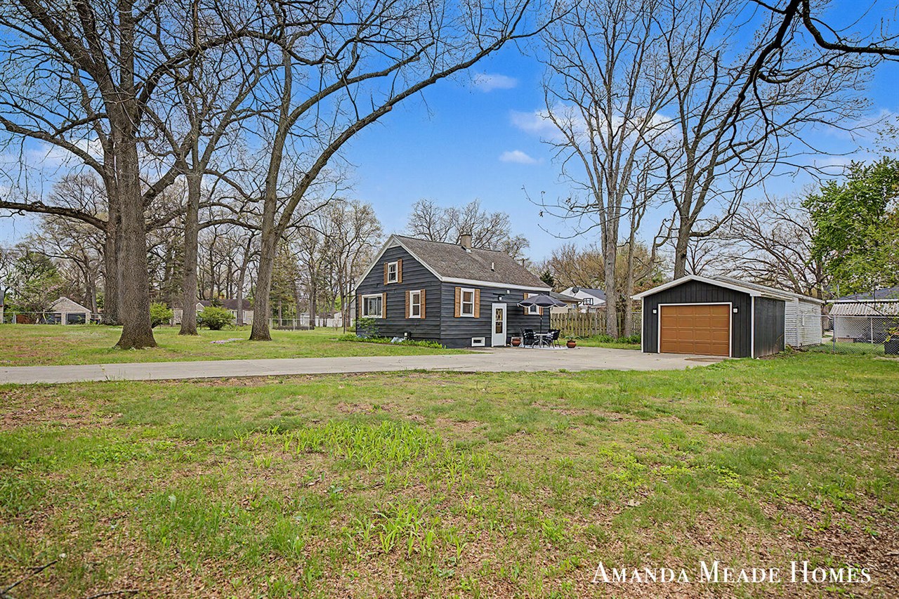 1223 40th Street, Wyoming, MI, 49509-4301