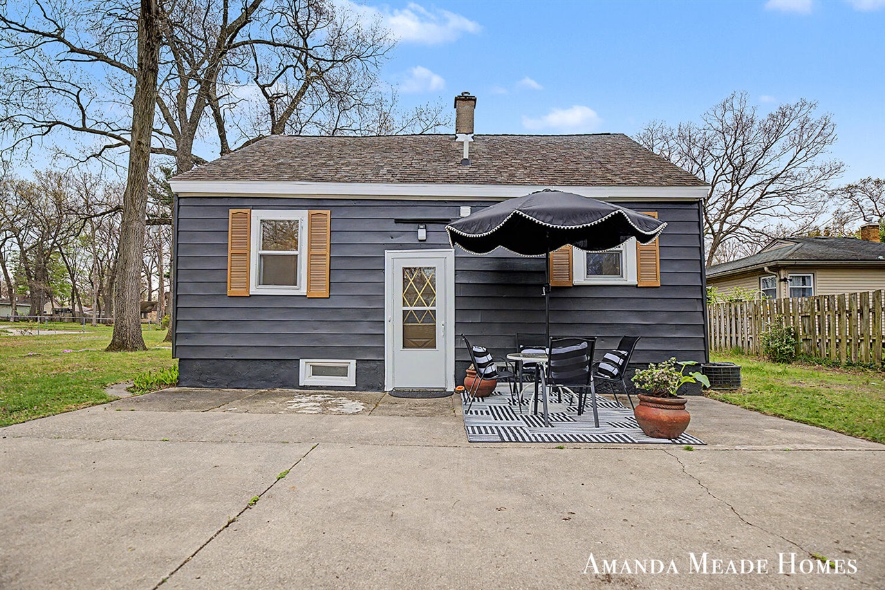 1223 40th Street, Wyoming, MI, 49509-4301
