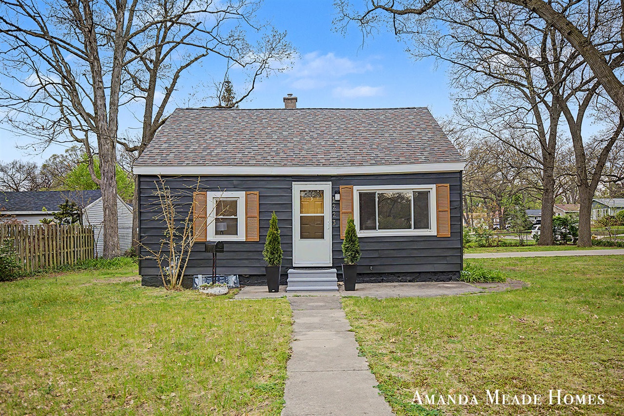 1223 40th Street, Wyoming, MI, 49509-4301