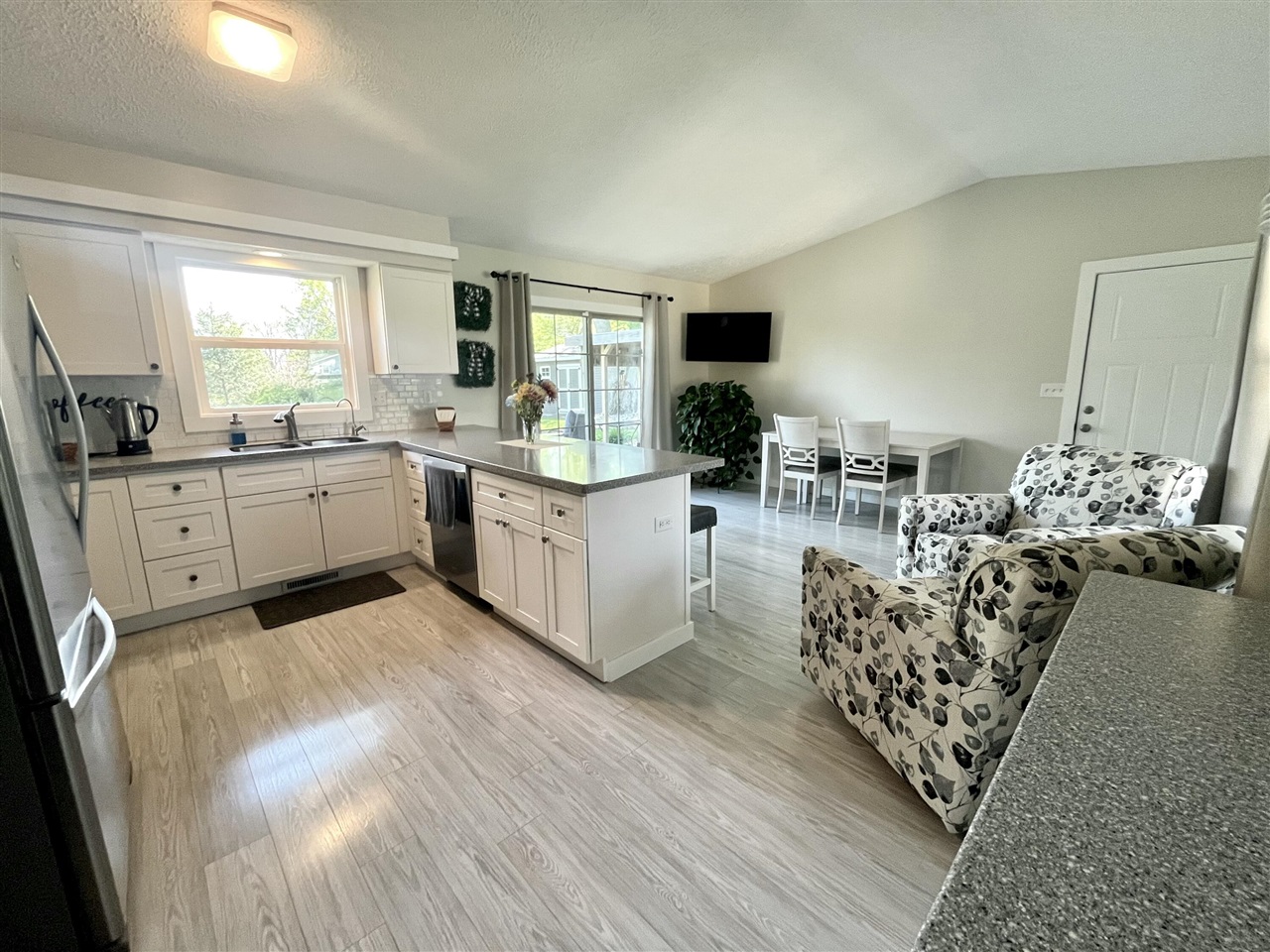 5934 Diane Drive, Berrien Springs, MI, 49103-1505