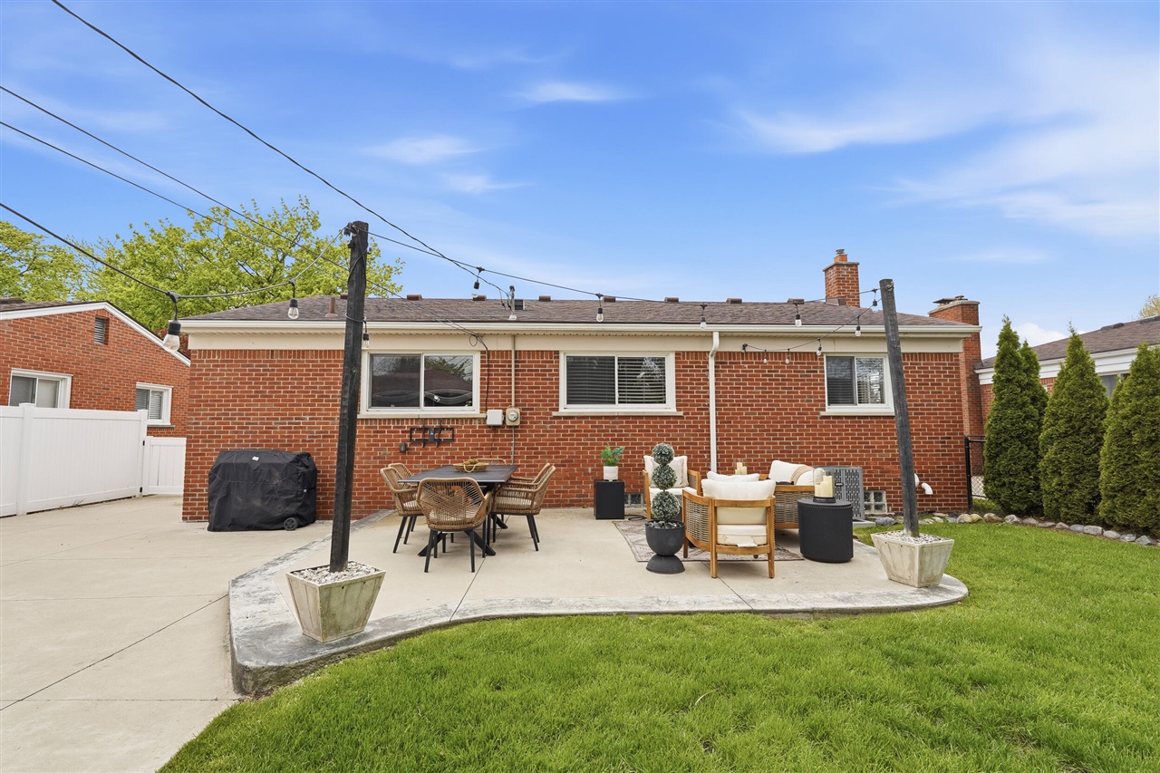 32900 Hees Street, Livonia, MI, 48150-3773