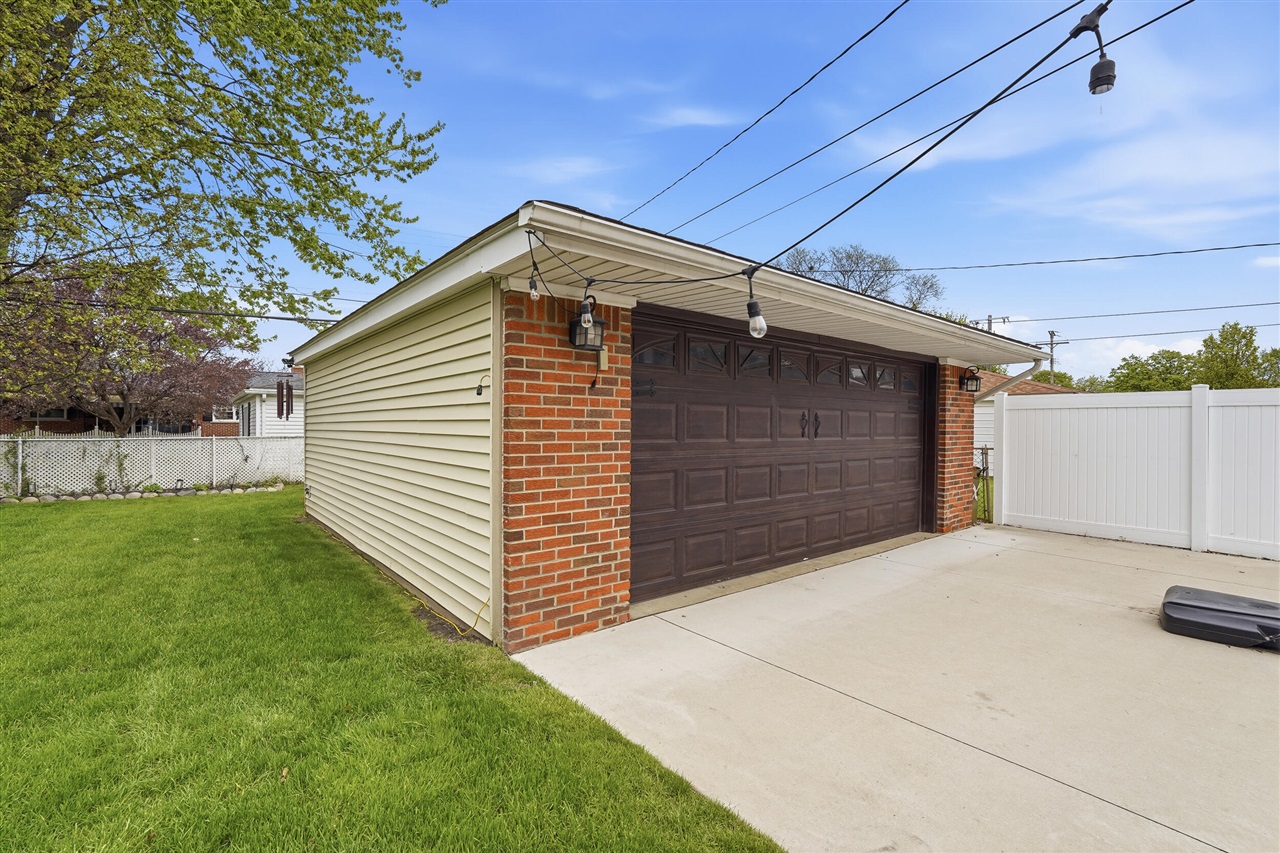 32900 Hees Street, Livonia, MI, 48150-3773