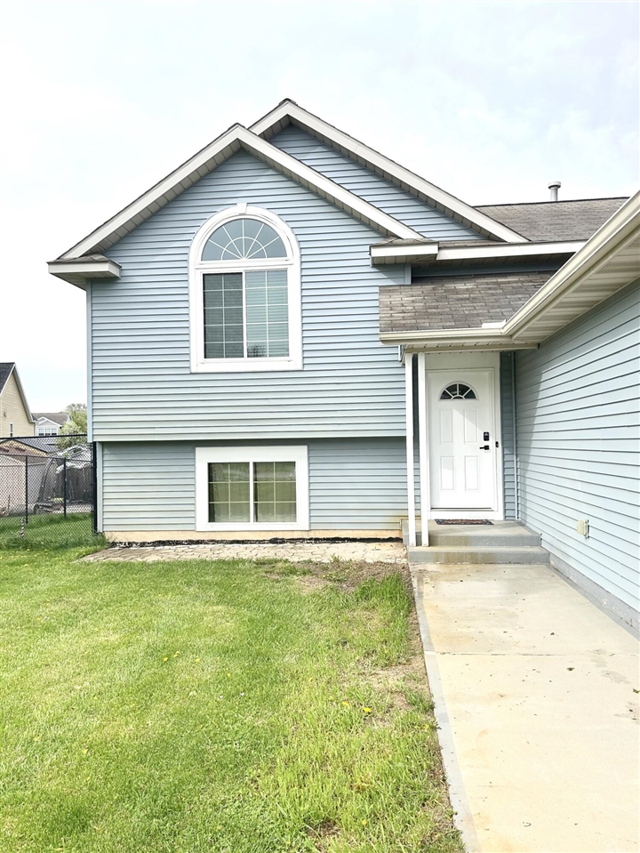 206 Charyridge Drive, Kent City, MI, 49330