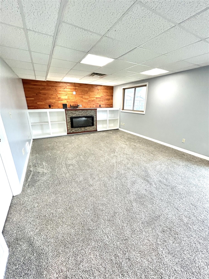 206 Charyridge Drive, Kent City, MI, 49330