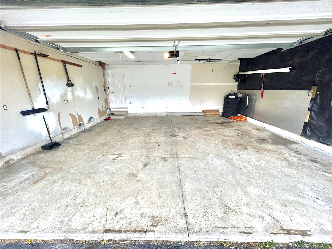206 Charyridge Drive, Kent City, MI, 49330