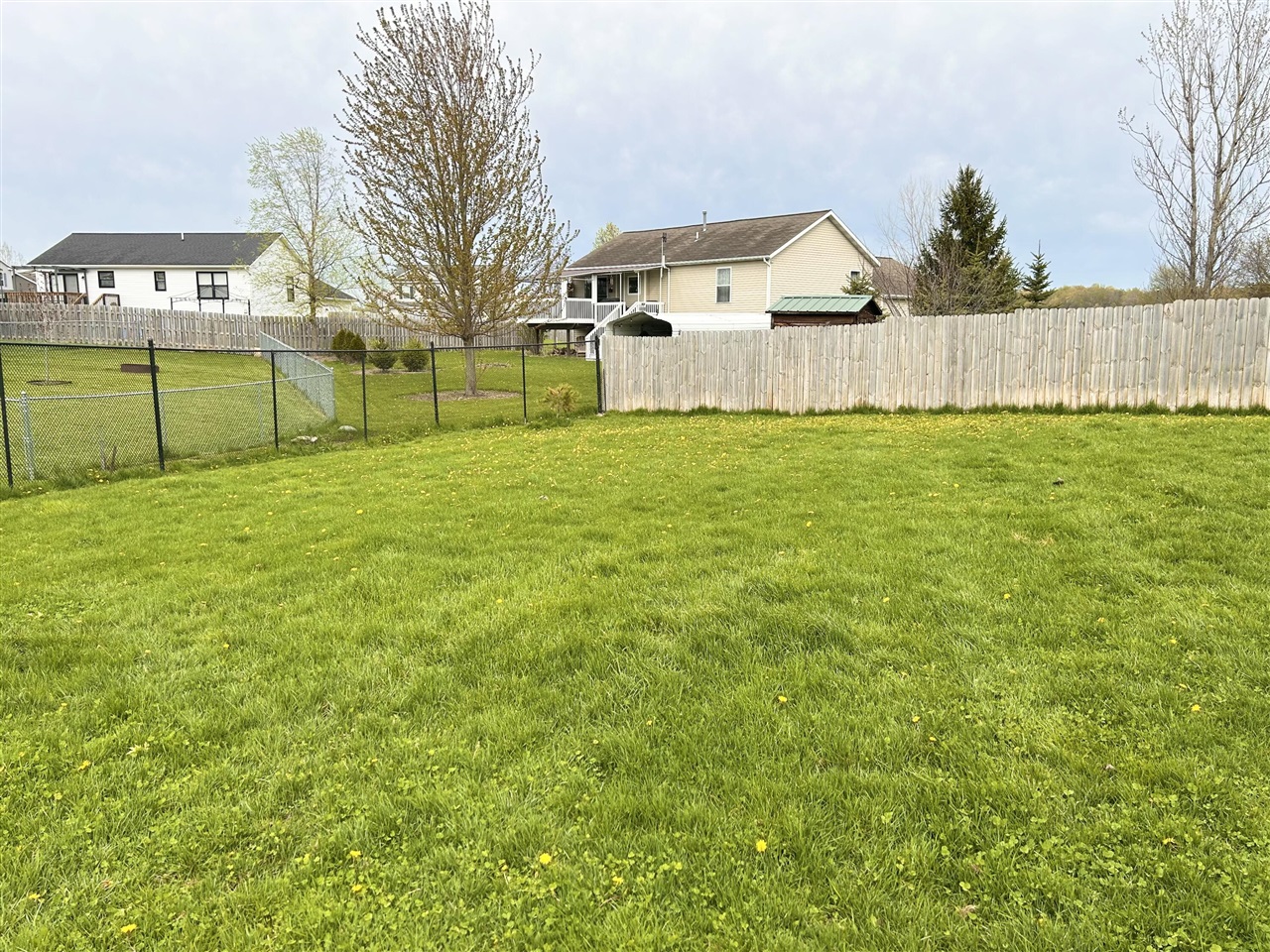 206 Charyridge Drive, Kent City, MI, 49330