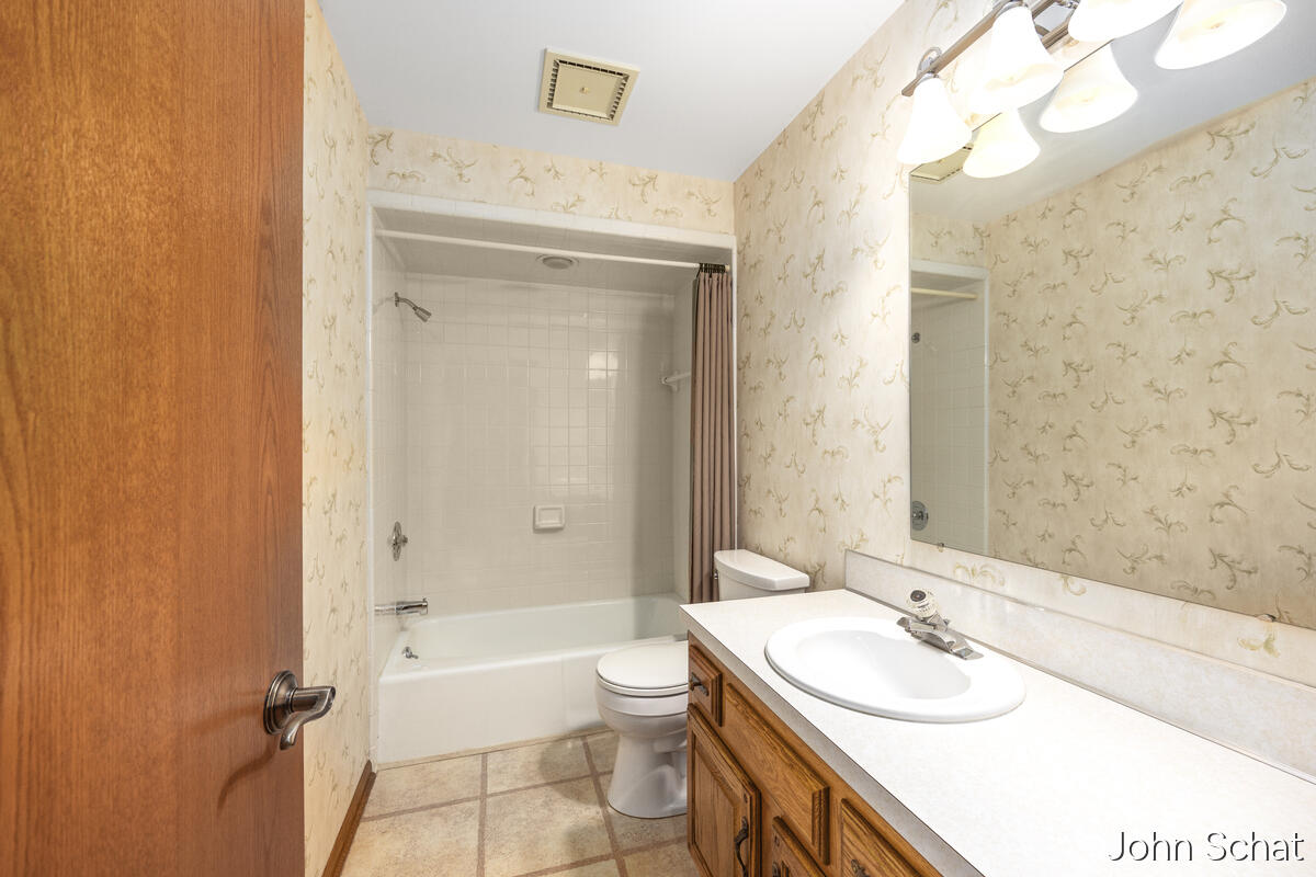 1344 Bent Tree Drive UNIT&nbsp;32, Hudsonville, MI, 49426-9452