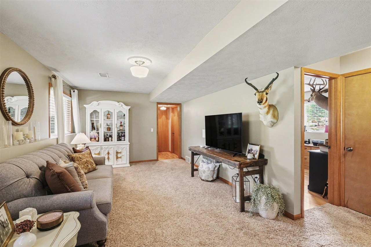 11548 Holmden Court, Rockford, MI, 49341-7341