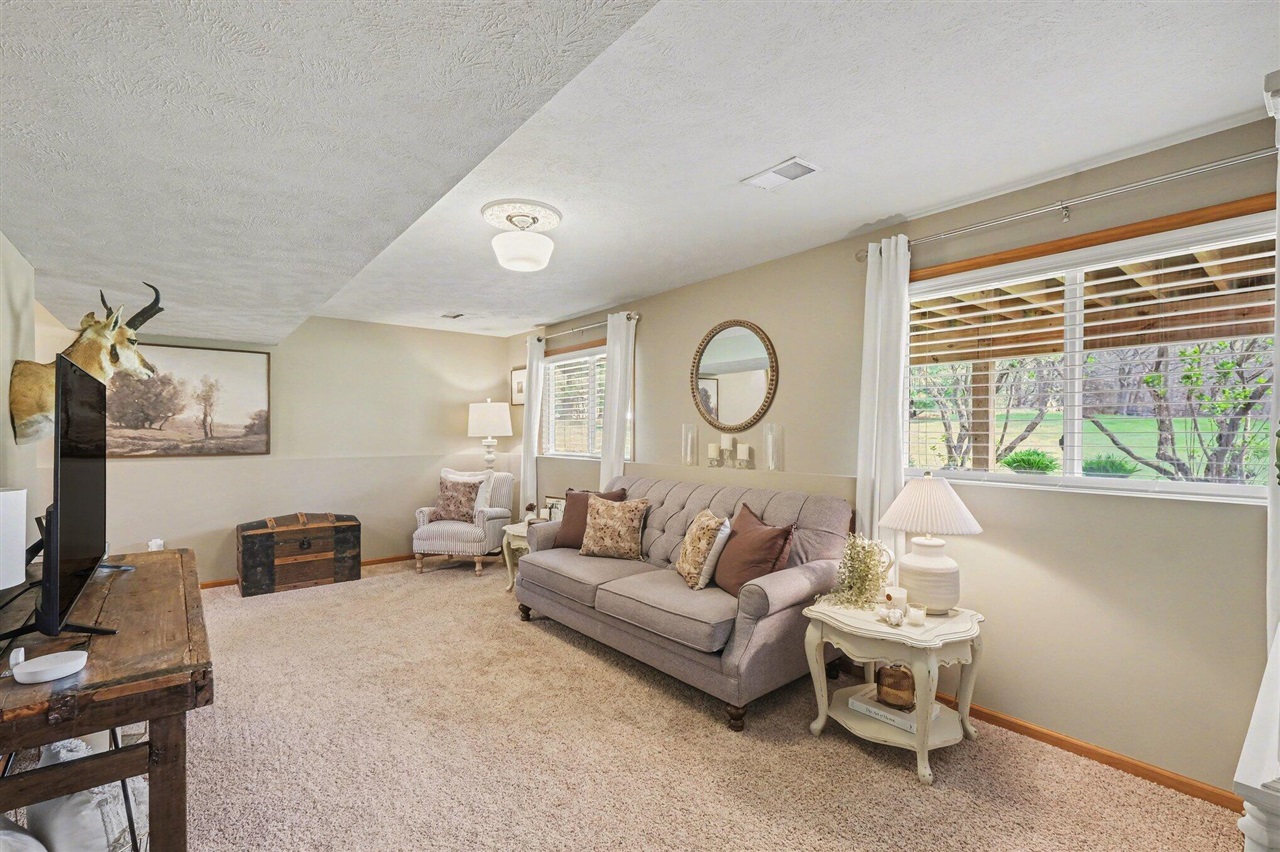 11548 Holmden Court, Rockford, MI, 49341-7341