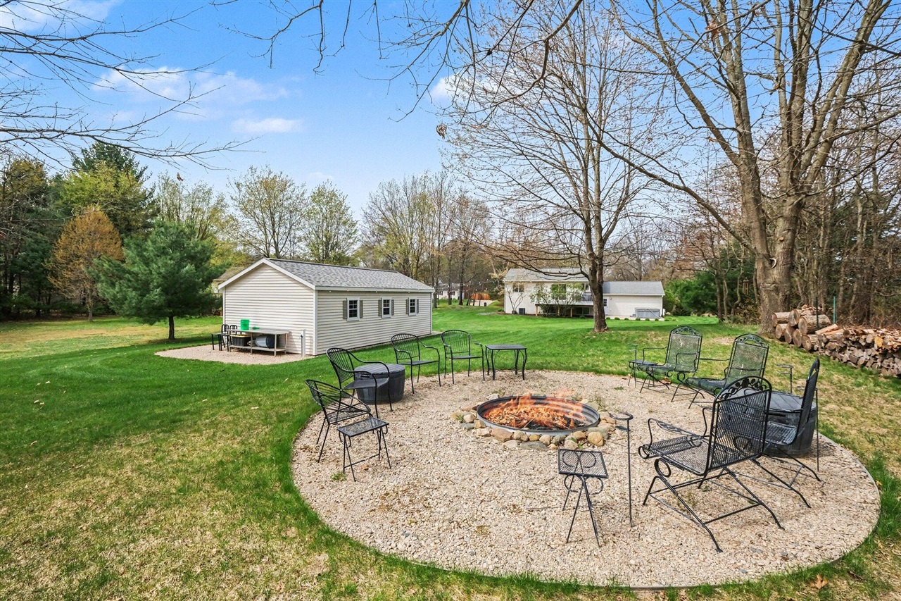 11548 Holmden Court, Rockford, MI, 49341-7341