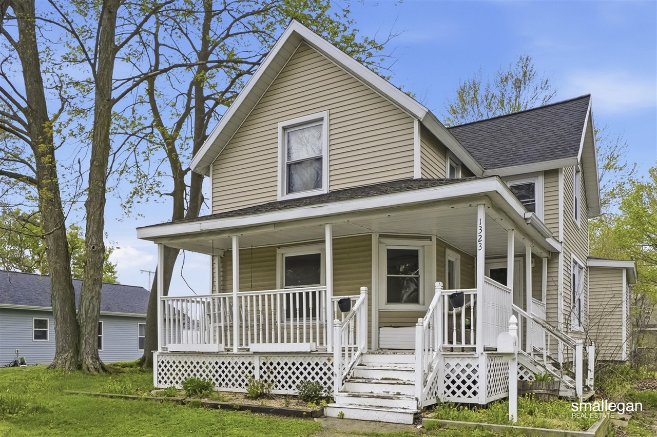 1323 4th Avenue, Lake Odessa, MI, 48849-1303