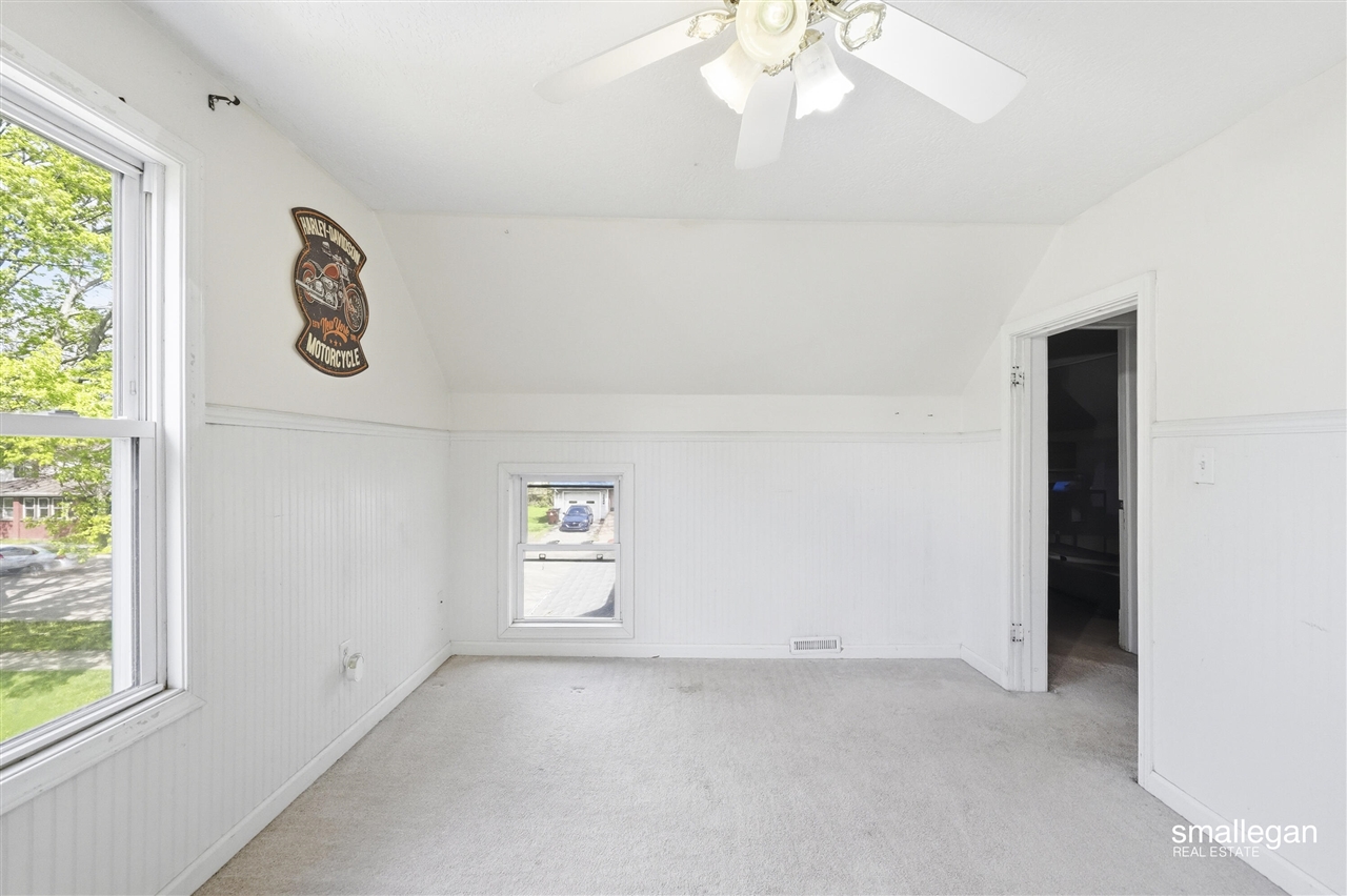 1323 4th Avenue, Lake Odessa, MI, 48849-1303