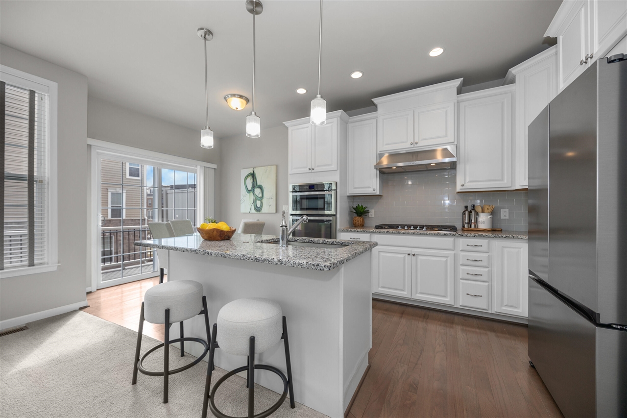 2794 Ashcombe Drive, Ann Arbor, MI, 48105-3707