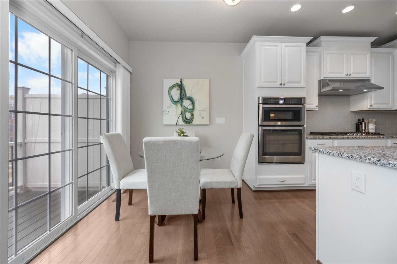 2794 Ashcombe Drive, Ann Arbor, MI, 48105-3707
