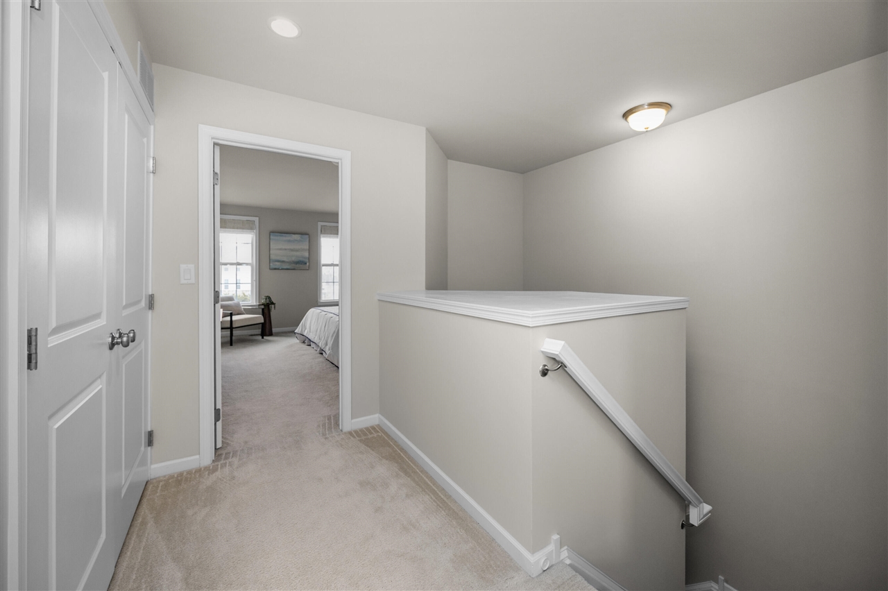 2794 Ashcombe Drive, Ann Arbor, MI, 48105-3707
