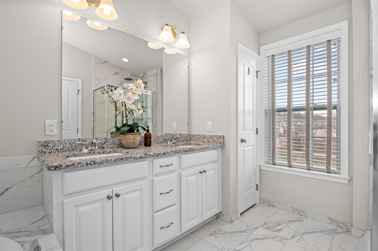 2794 Ashcombe Drive, Ann Arbor, MI, 48105-3707
