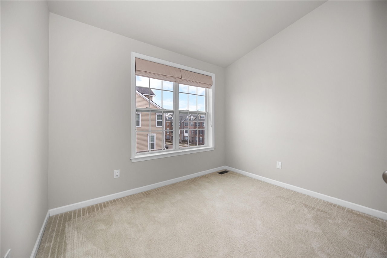 2794 Ashcombe Drive, Ann Arbor, MI, 48105-3707